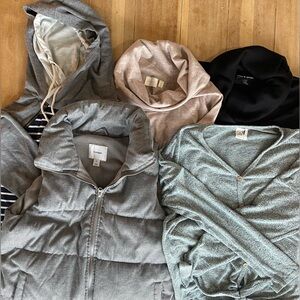 Size Medium (M) Sweater/Sweatshirt/Long Sleeve/Vest Bundle